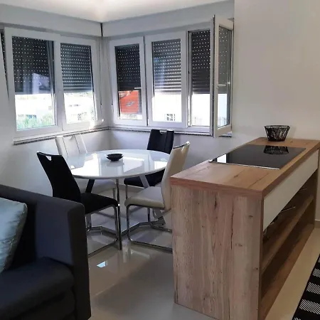 Silvia Apartment *
