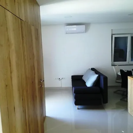 Silvia Apartment Nin